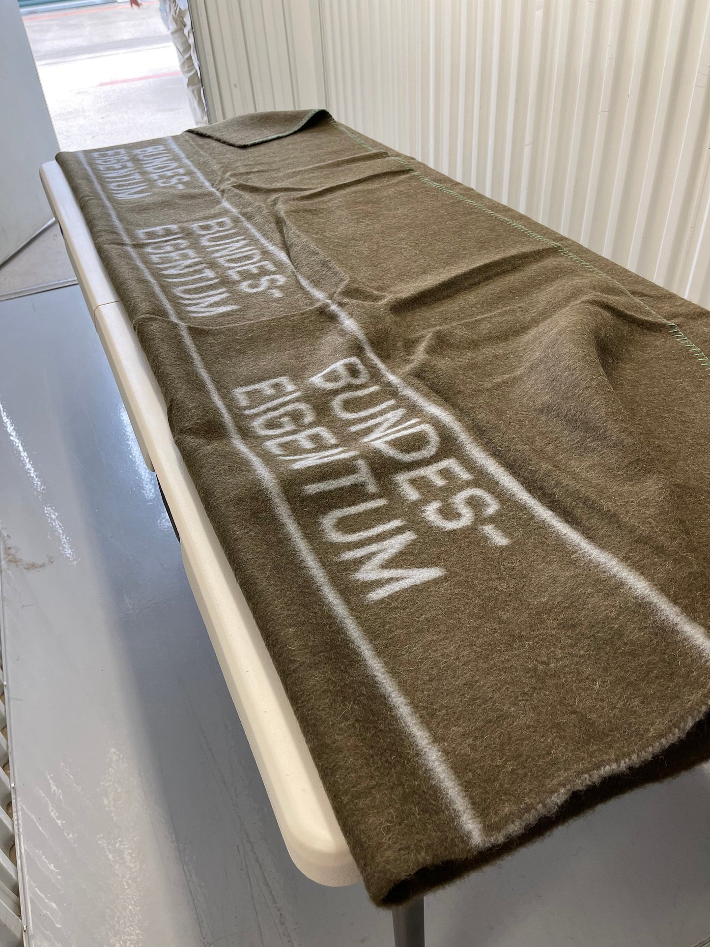 Genuine Vintage West German Army “Bundes- Eugenio” 100% Pure Wool Blanket New Mint.