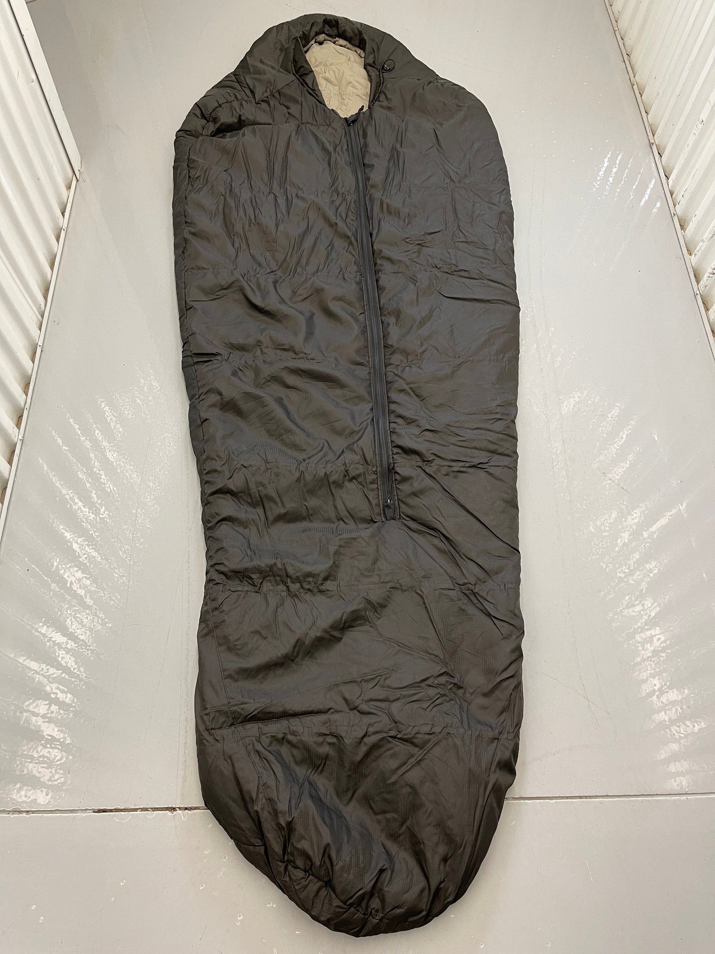 USMC US Marine Military Black Extreme Cold Weather Outer Sleeping Bag NSN:8465-01-608-7503, New .