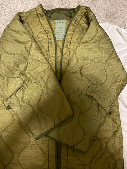 USGI Night Desert Parka Cold Weather Liner Size  Small and Medium.