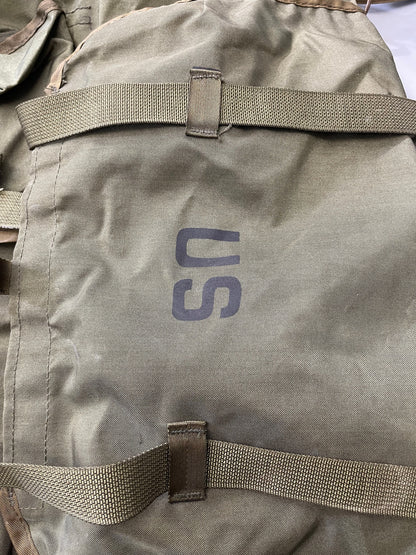 Genuine US Military Vietnam  Vintage Large Alice pack OD green new Mint with used very good Shoulder straps.