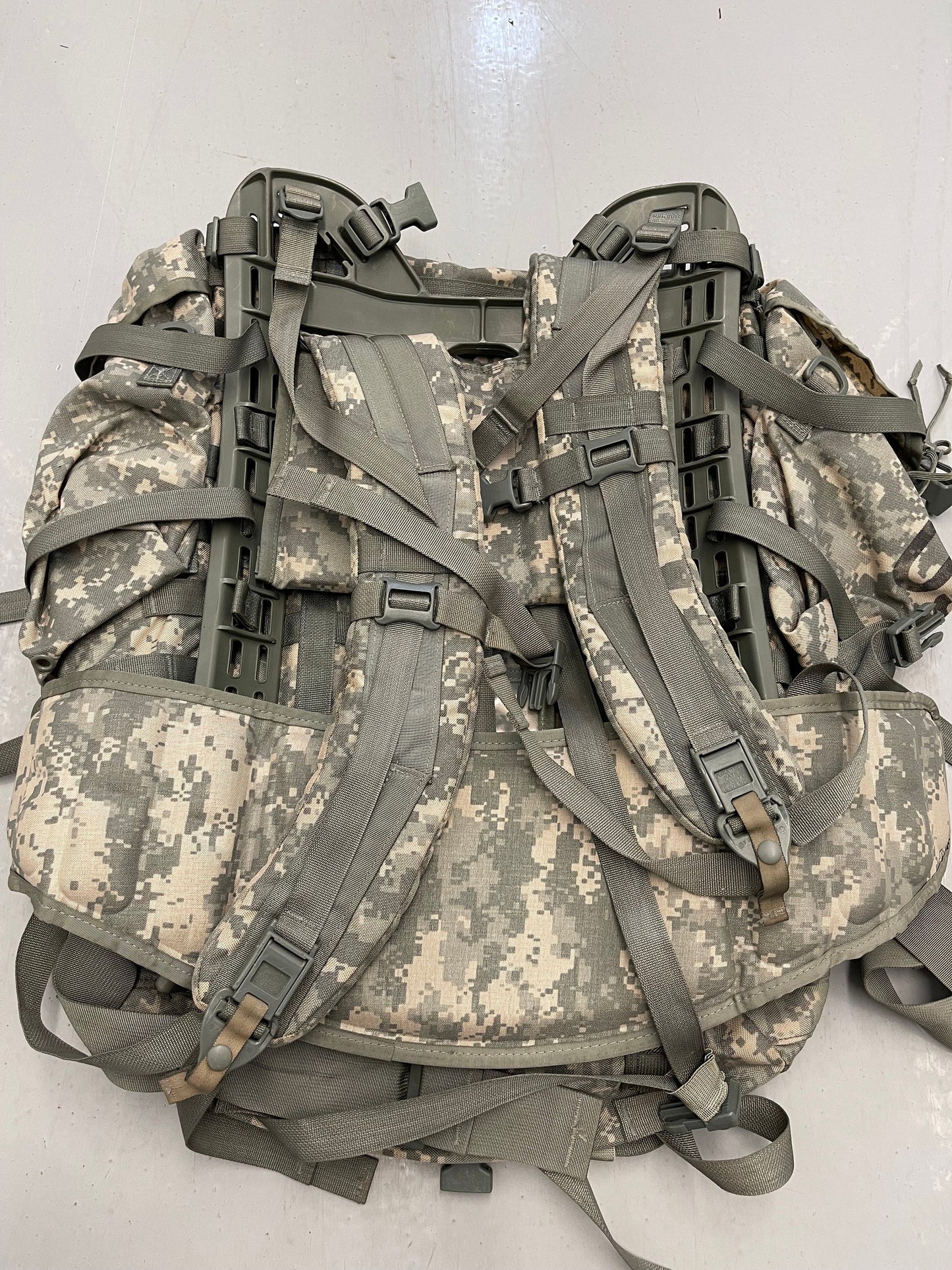 US Military Genuine Issue ACU digital Mollee  II Large Ruck Sack With Frame Complete with two Sustainment Pouches assembled, ready to go.