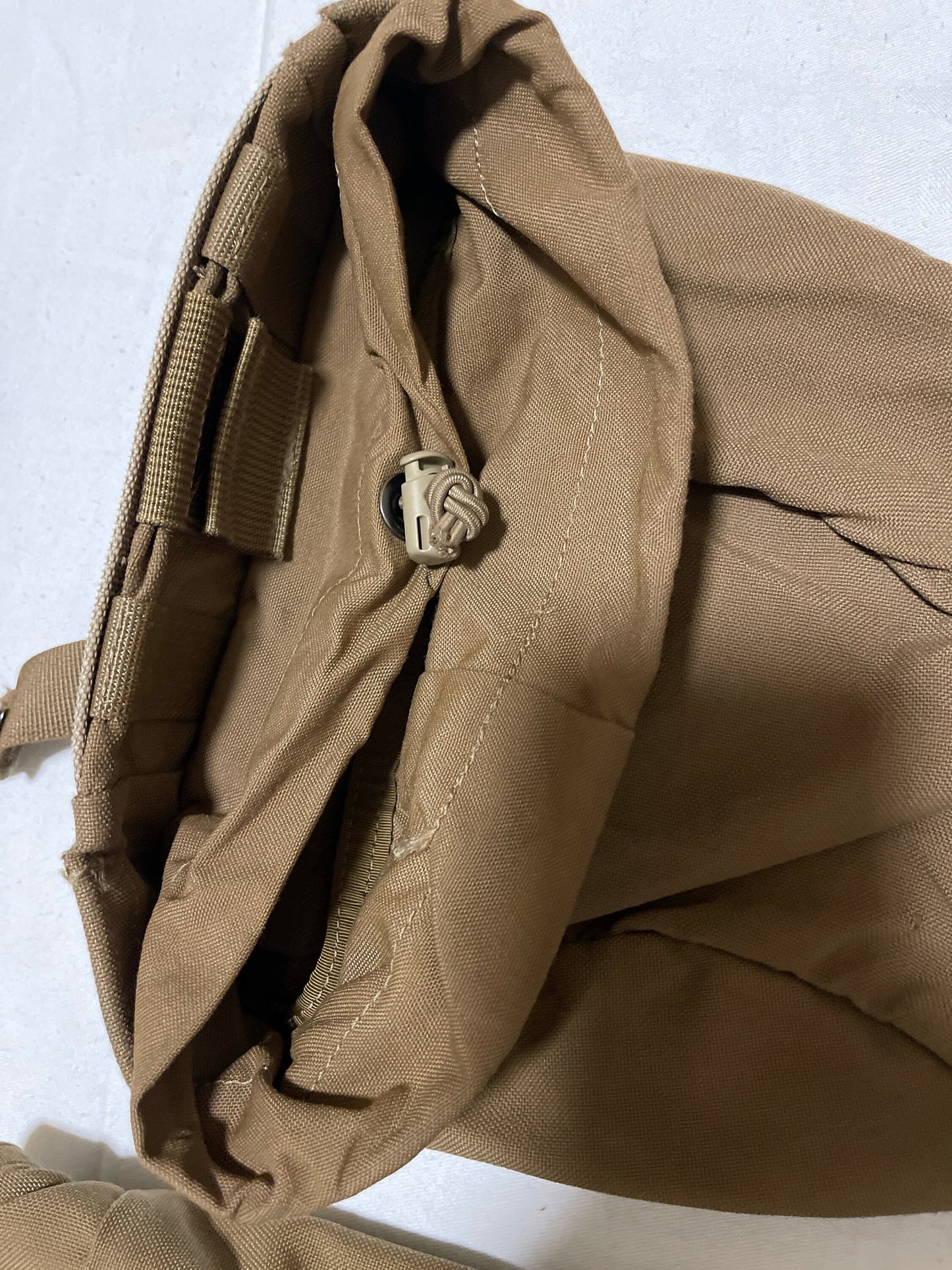USMC Marine Corps MOLLE Mag Dump Pouch w/Cord Barrel Lock Coyote Brown Excellent