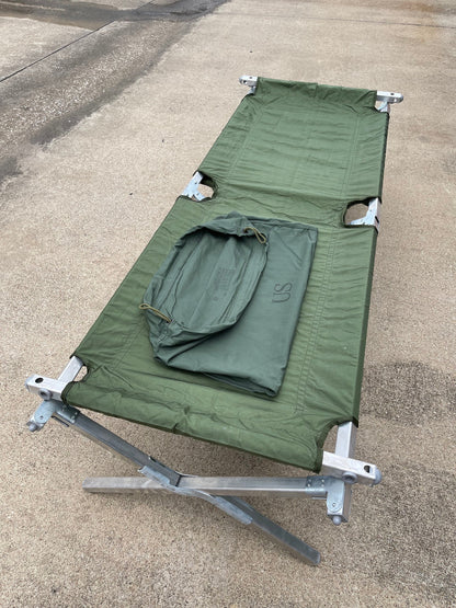 Genuine US military heavy duty steel frame sleeping folding camping cot new with Free US GI Laundry bag