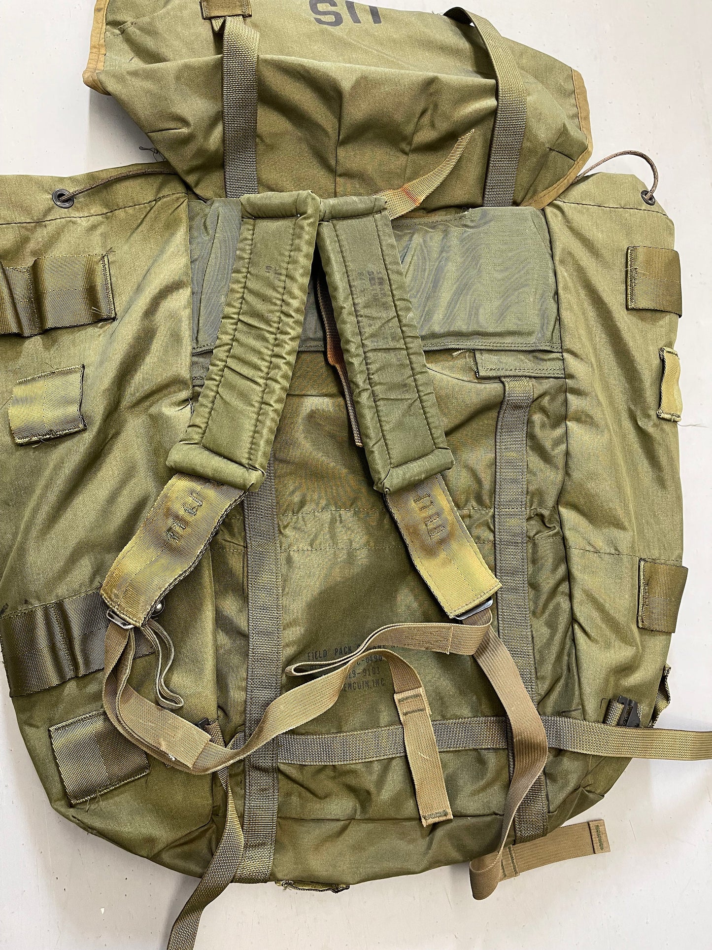 Genuine US Military Vietnam  Vintage Large Alice pack OD green new Mint with used very good Shoulder straps.