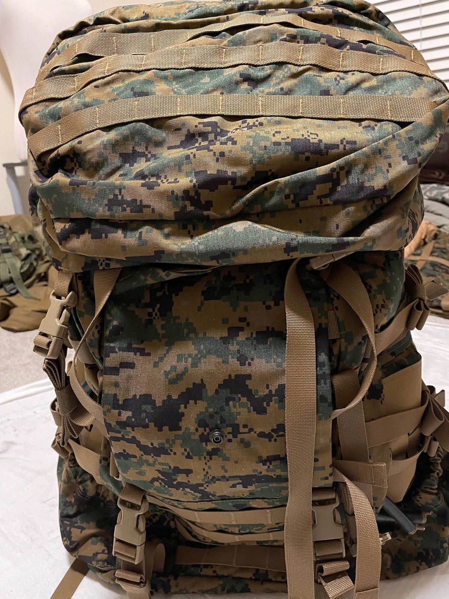 US Military USMC marpat Large field pack ILBe  Gen.II complete All Original Components.
