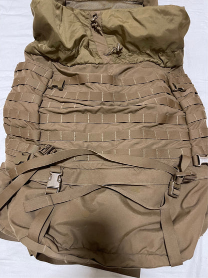 US Military USMC filbe rucksack complete with 2 new Sustainments pouches.