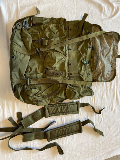 Genuine US Military Vintage Medium Alice pack with shoulder straps