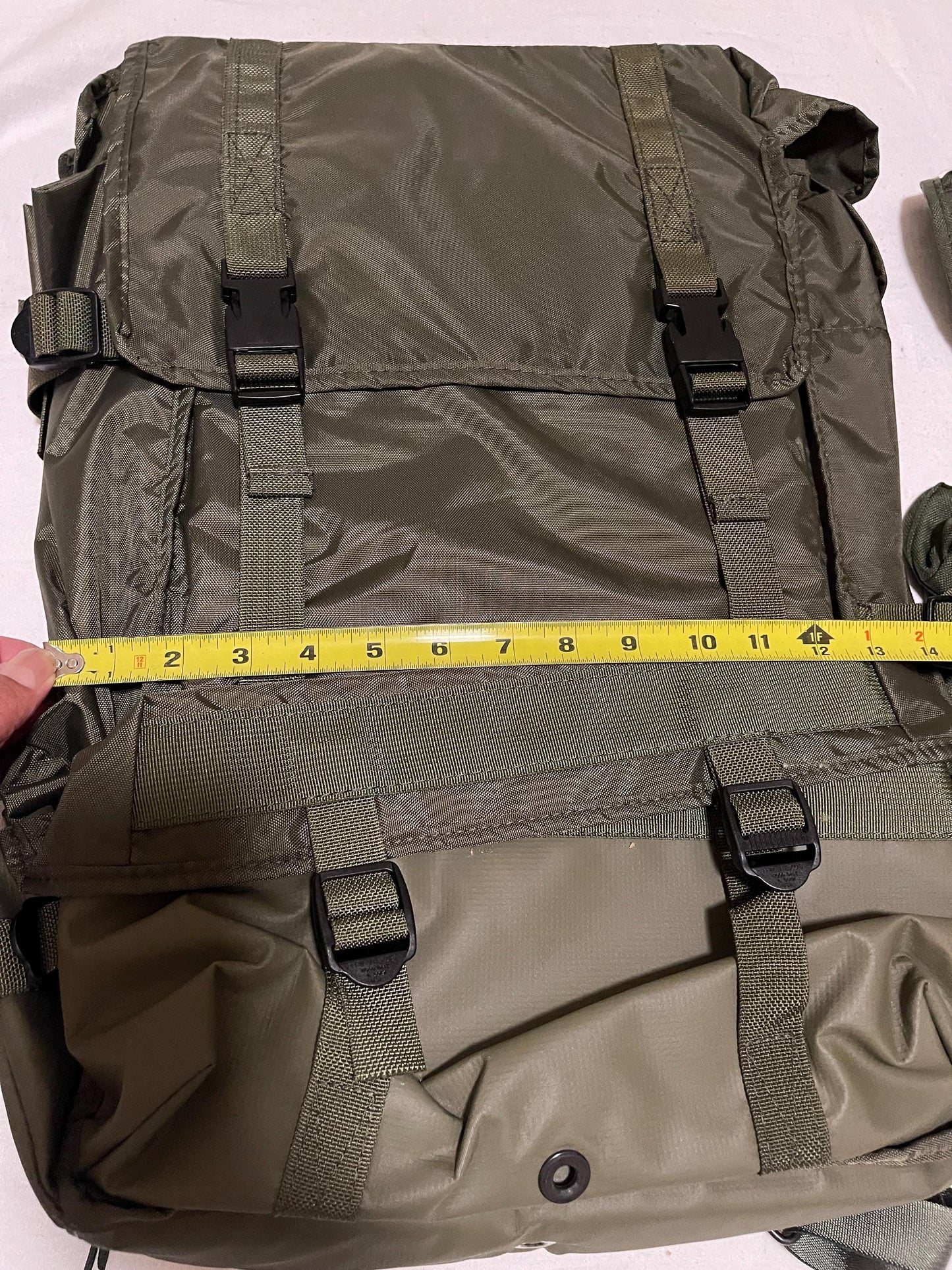 New Genuine  US Vintage Military Harris Falcon II radio pack PRC 150 Plus pouches.