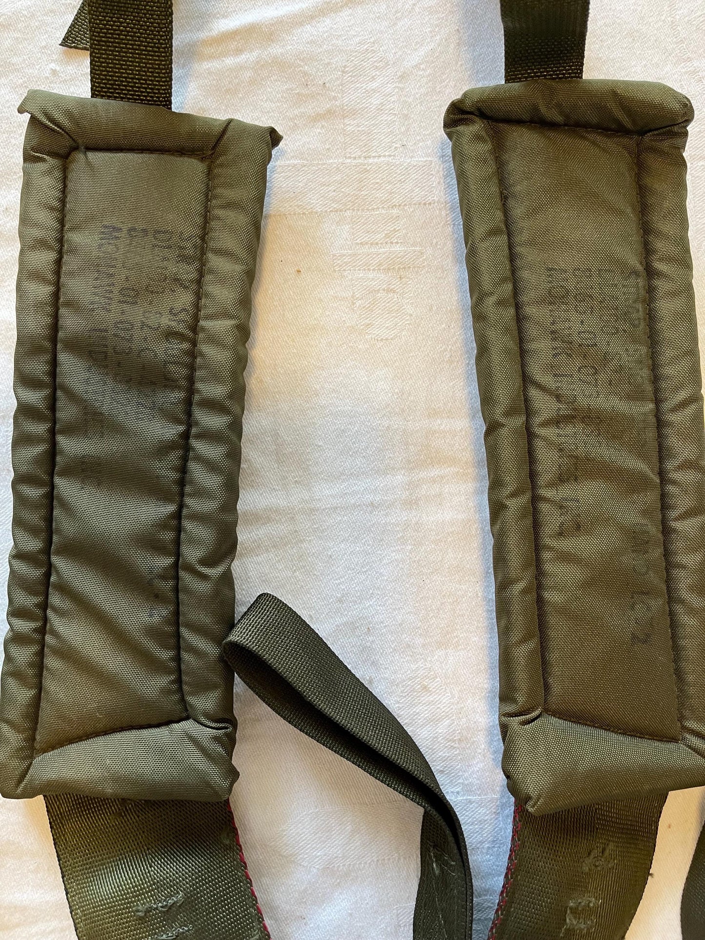 Genuine US Military Vintage Medium Alice pack with shoulder straps