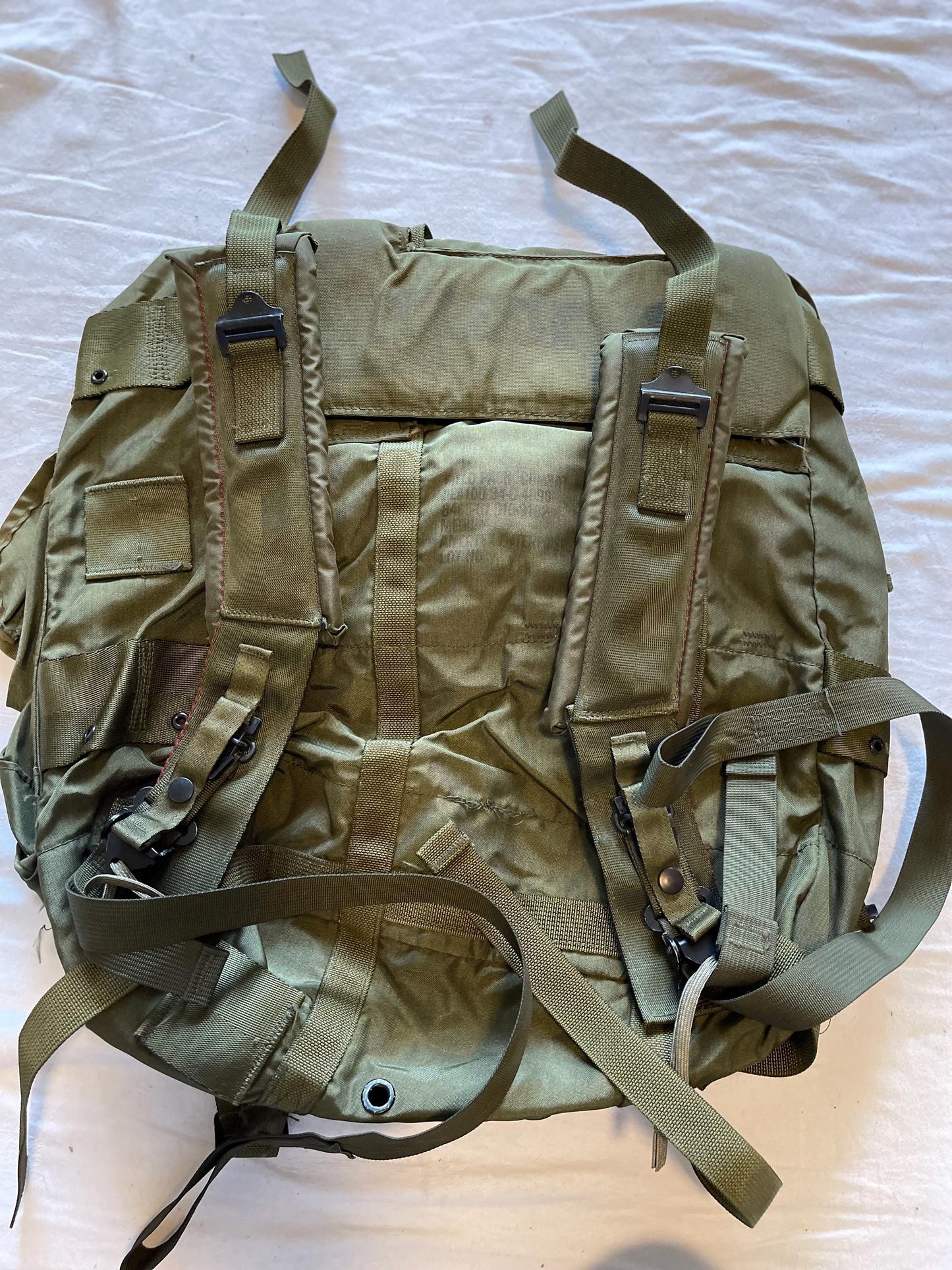 Genuine US Military Vintage Medium Alice pack with shoulder straps