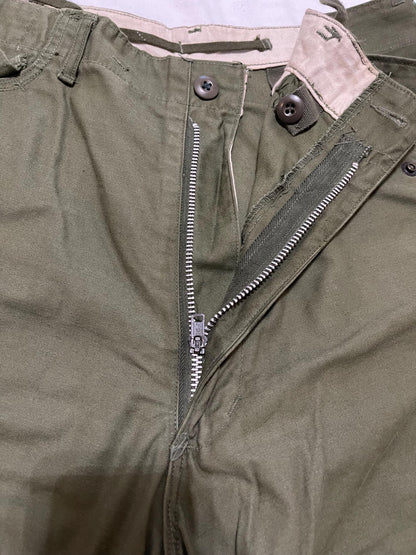 Genuine US military Vintage Vietnam era M65 Field Pants OD green From 1960’s Medium Regular with Silver zipper. Mint Med, Reg.