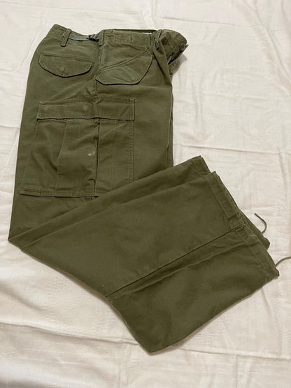 Genuine US military Vintage Vietnam era M65 Field Pants OD green From 1960’s Medium Regular with Silver zipper. Used Excellent, Small Reg.