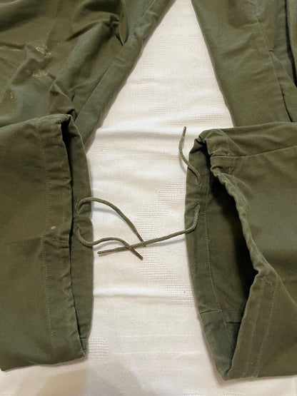 Genuine US military Vintage Vietnam era M65 Field Pants OD green From 1960’s Medium Regular with Silver zipper. Used Excellent, Small Reg.