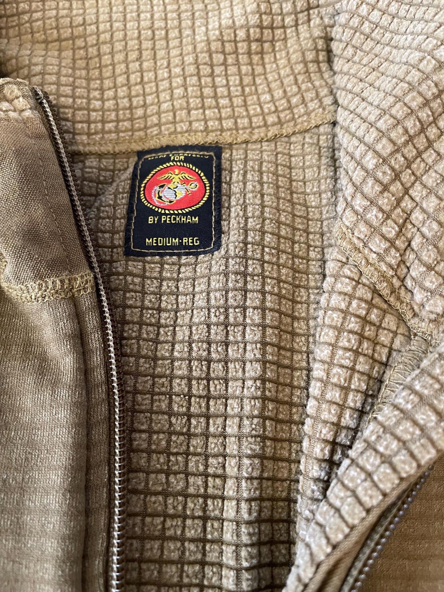 USMC marine Cold weather Level 2 grid pattern Coyote tan half zip top/ shirt. Med. Reg. & Med. Long.