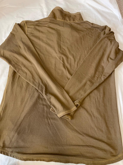 USMC marine Cold weather Level 2 grid pattern Coyote tan half zip top/ shirt. Med. Reg. & Med. Long.