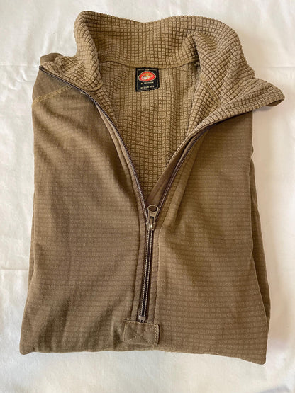 USMC marine Cold weather Level 2 grid pattern Coyote tan half zip top/ shirt. Med. Reg. & Med. Long.
