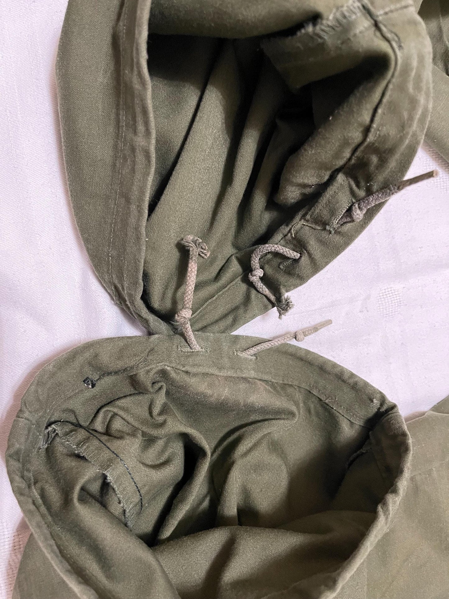 Genuine US military Vintage Vietnam era M65 Field Pants OD green From 1960’s Medium Regular with Silver zipper. Mint Med, Reg.