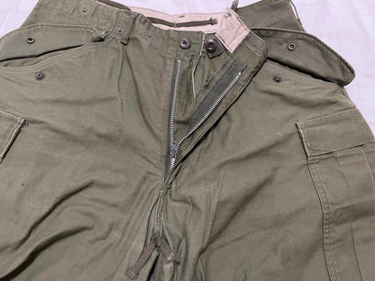 Genuine US military Vintage Vietnam era M65 Field Pants OD green From 1960’s Medium Regular with Silver zipper. Mint Med, Reg.