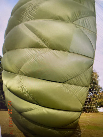 35 ft. Green US military T-10 Main Parachute with Lines, Risers and Connector Links/ without invert netting