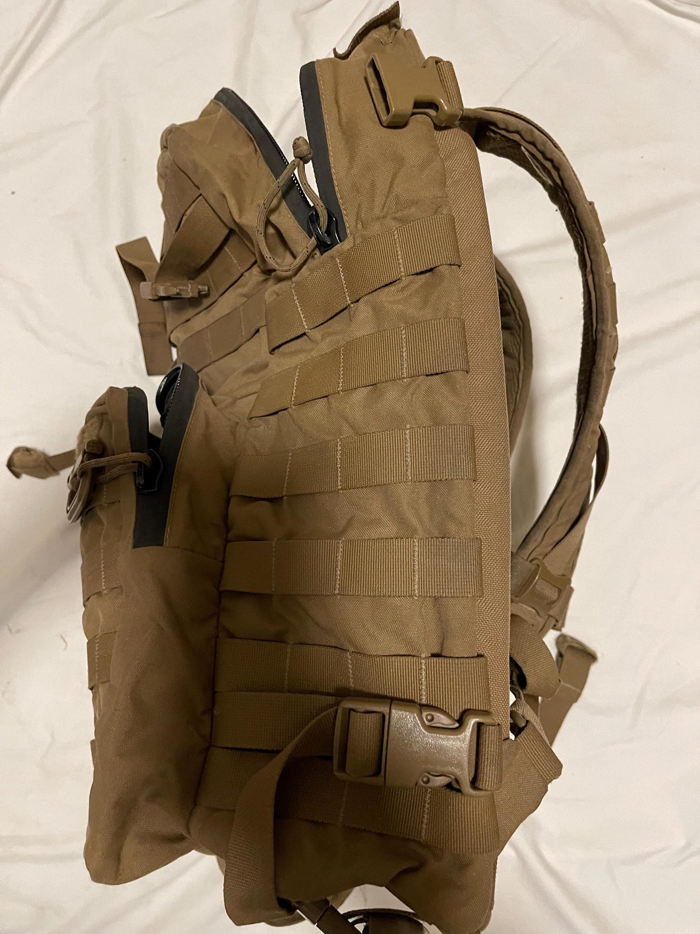 Genuine USMC filbe assault pack US GI 3 day  system Coyote Bugout with Stiffener.
