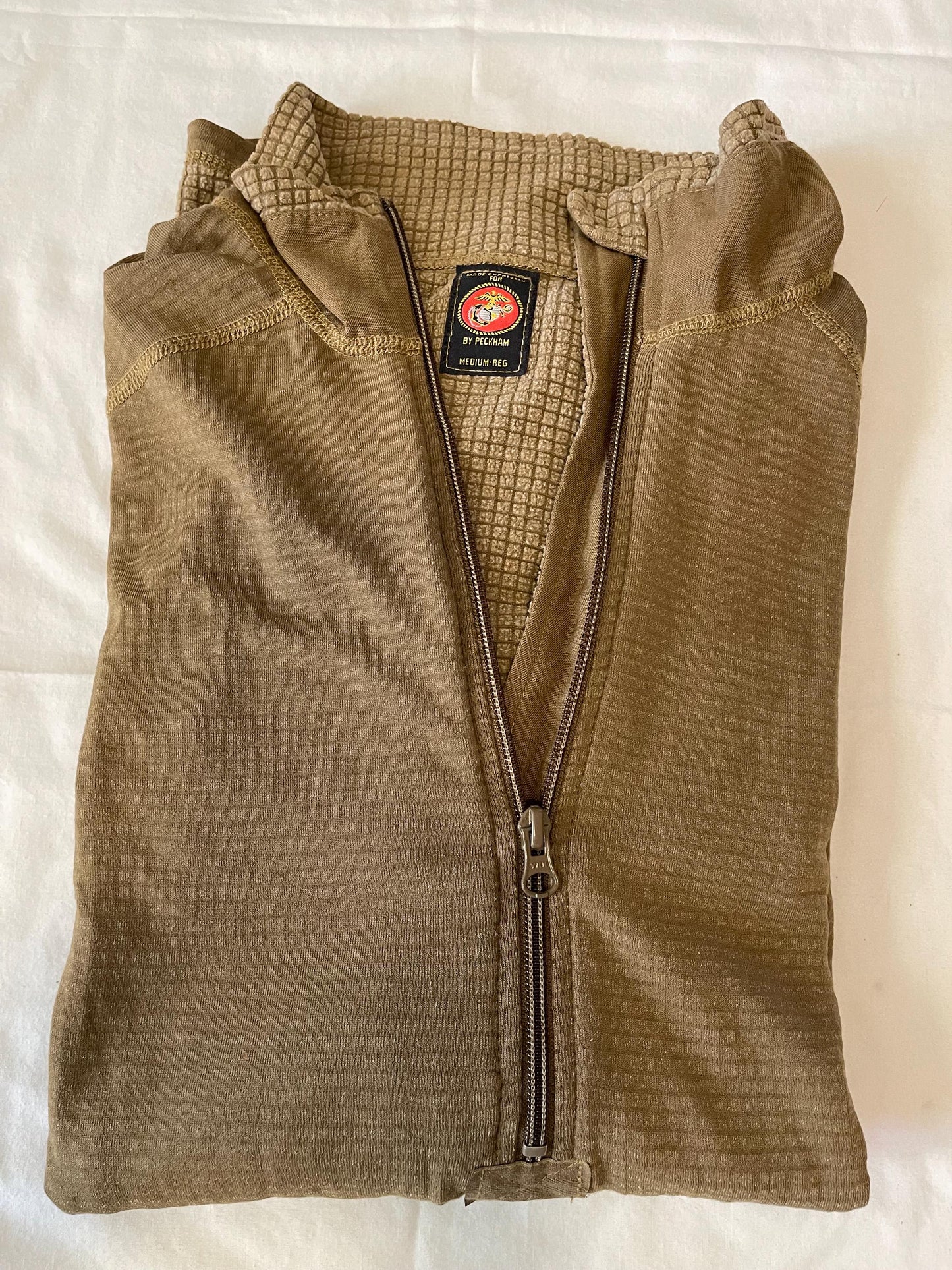 USMC marine Cold weather Level 2 grid pattern Coyote tan half zip top/ shirt. Med. Reg. & Med. Long.