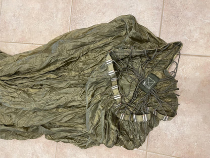 35 ft. Green US military T-10 Main Parachute with Lines, Risers and Connector Links/ without invert netting