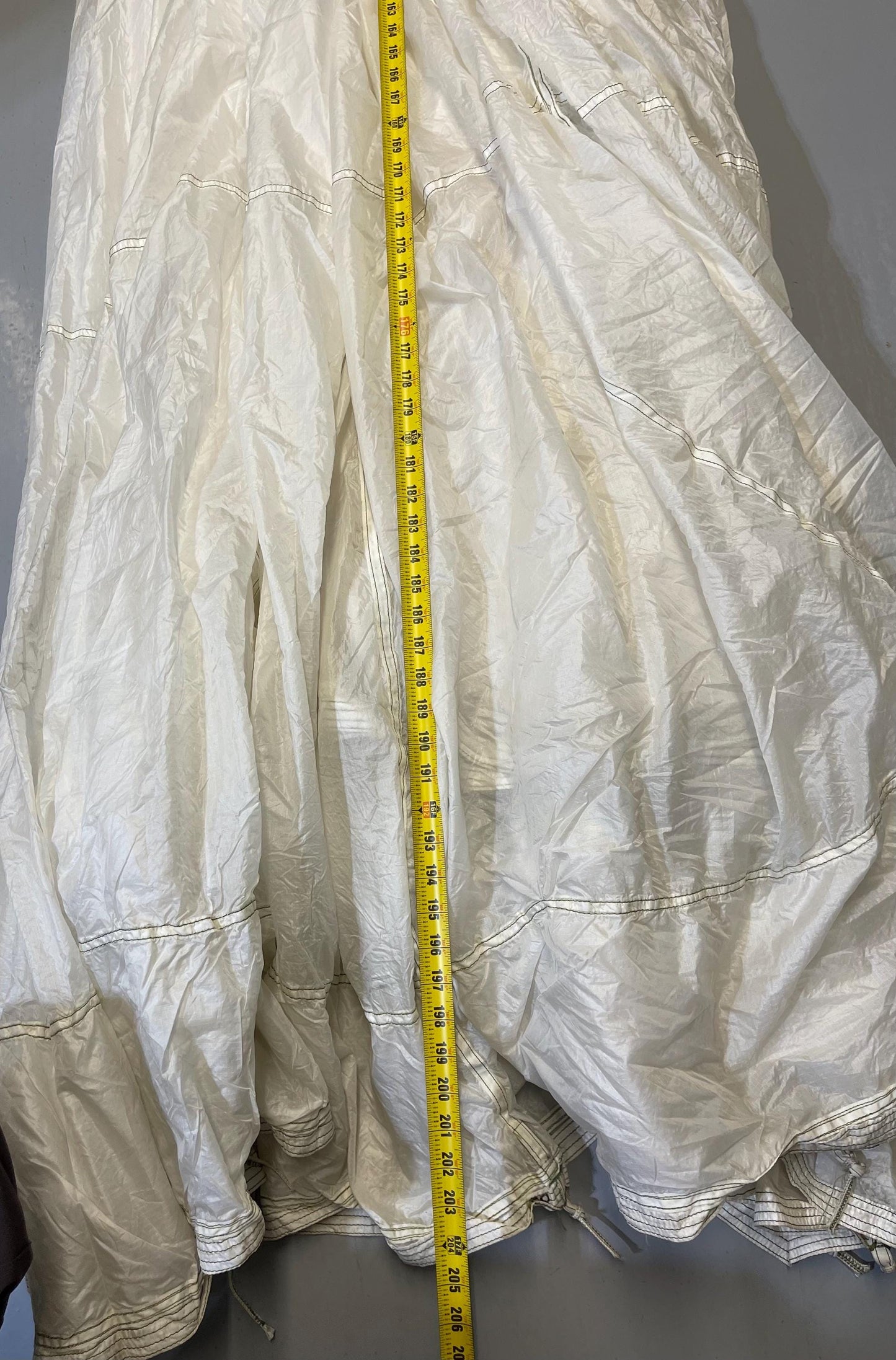 Military 35ft White Round Parachute/photo Shoot, Car/Boat Covers, Canopy and decoration.