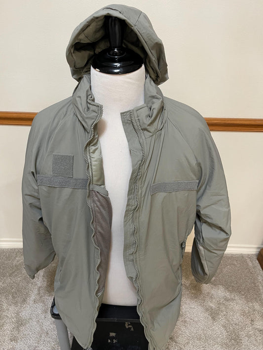 Original U.S Army Primaloft GEN III Level 7 Extreme Cold Weather Parka (ECWCS) Jacket Coat Uniform Military Snow Wet Weather, Small Regular.