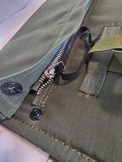 US military Parachutists Individual Weapons case nylon M-1950