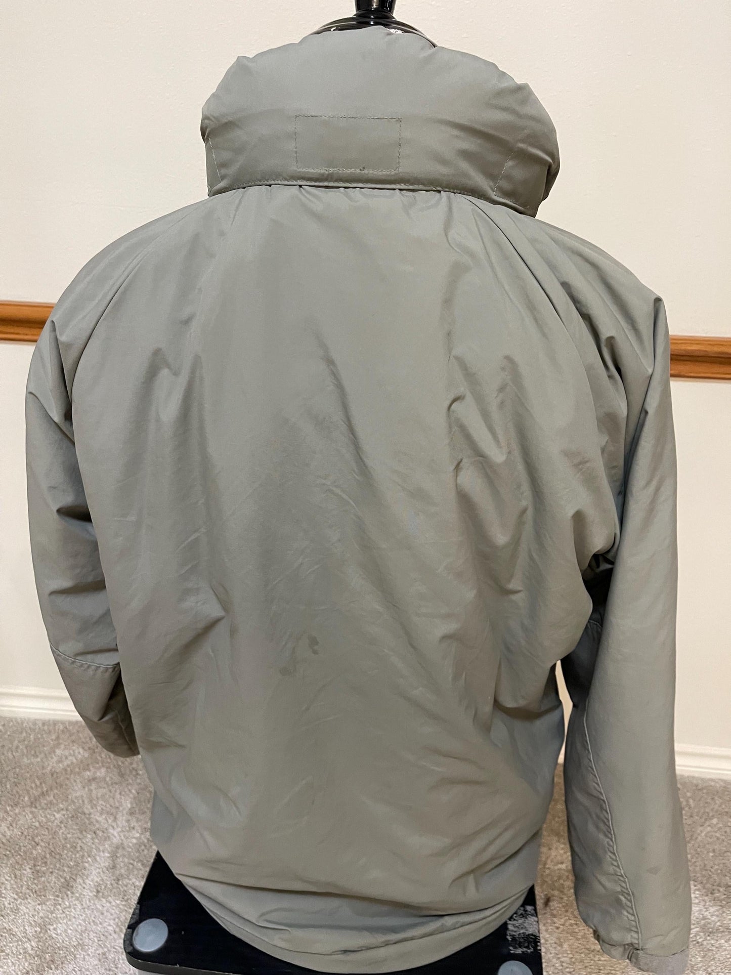 Original U.S Army Primaloft GEN III Level 7 Extreme Cold Weather Parka (ECWCS) Jacket Coat Uniform Military Snow Wet Weather, Small Short.