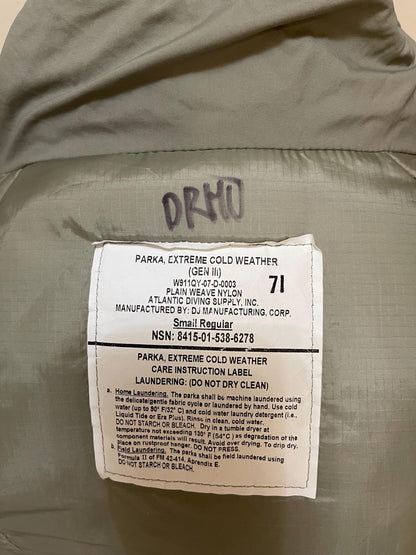 Original U.S Army Primaloft GEN III Level 7 Extreme Cold Weather Parka (ECWCS) Jacket Coat Uniform Military Snow Wet Weather, Small Regular.
