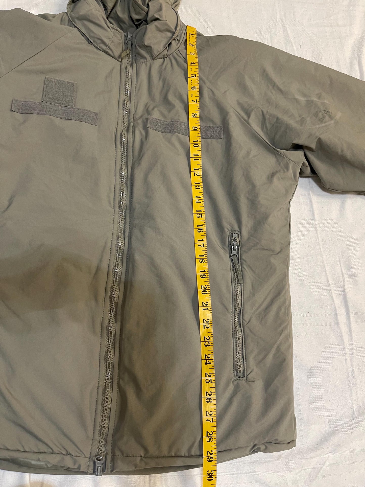 Original U.S Army Primaloft GEN III Level 7 Extreme Cold Weather Parka (ECWCS) Jacket Coat Uniform Military Snow Wet Weather, Small Regular.