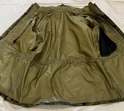 Genuine USMC Woodland Marpat digital ECW  Goretex marine jacket Large Regular new with tag