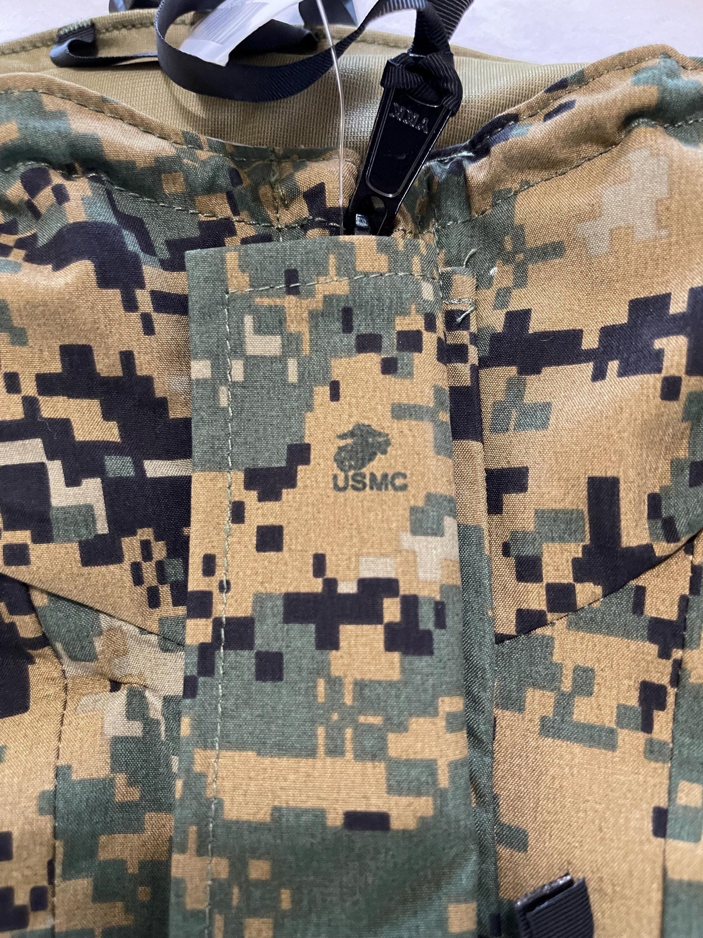Genuine USMC Woodland Marpat digital ECW  Goretex marine jacket Large Regular new with tag