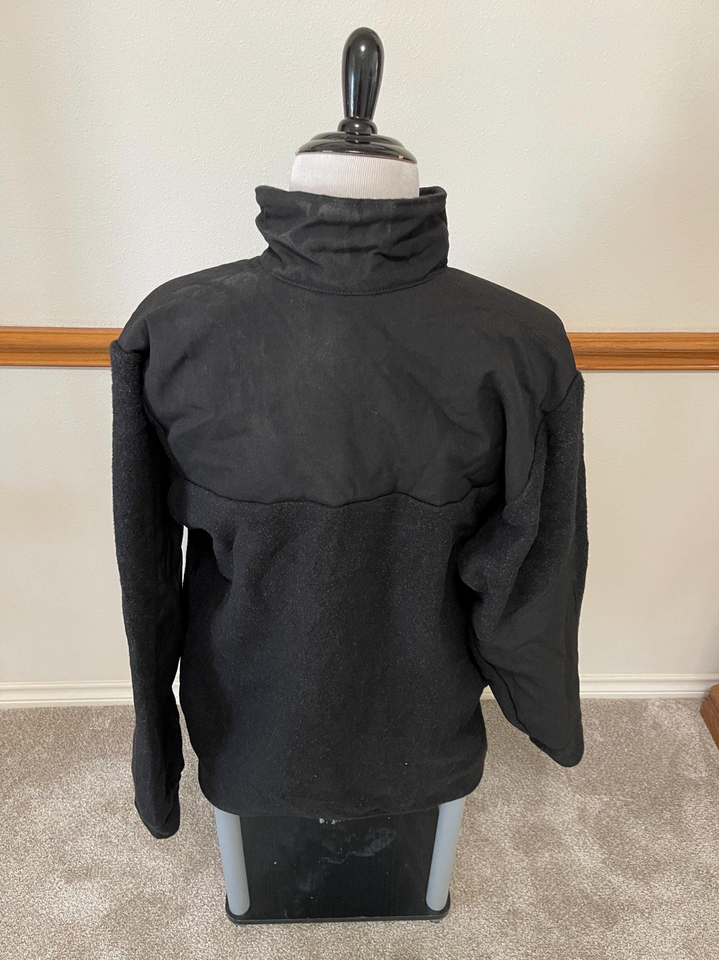 US military Massif Fire resistant heavyweight Fleece Jacket XXL. Black, new.