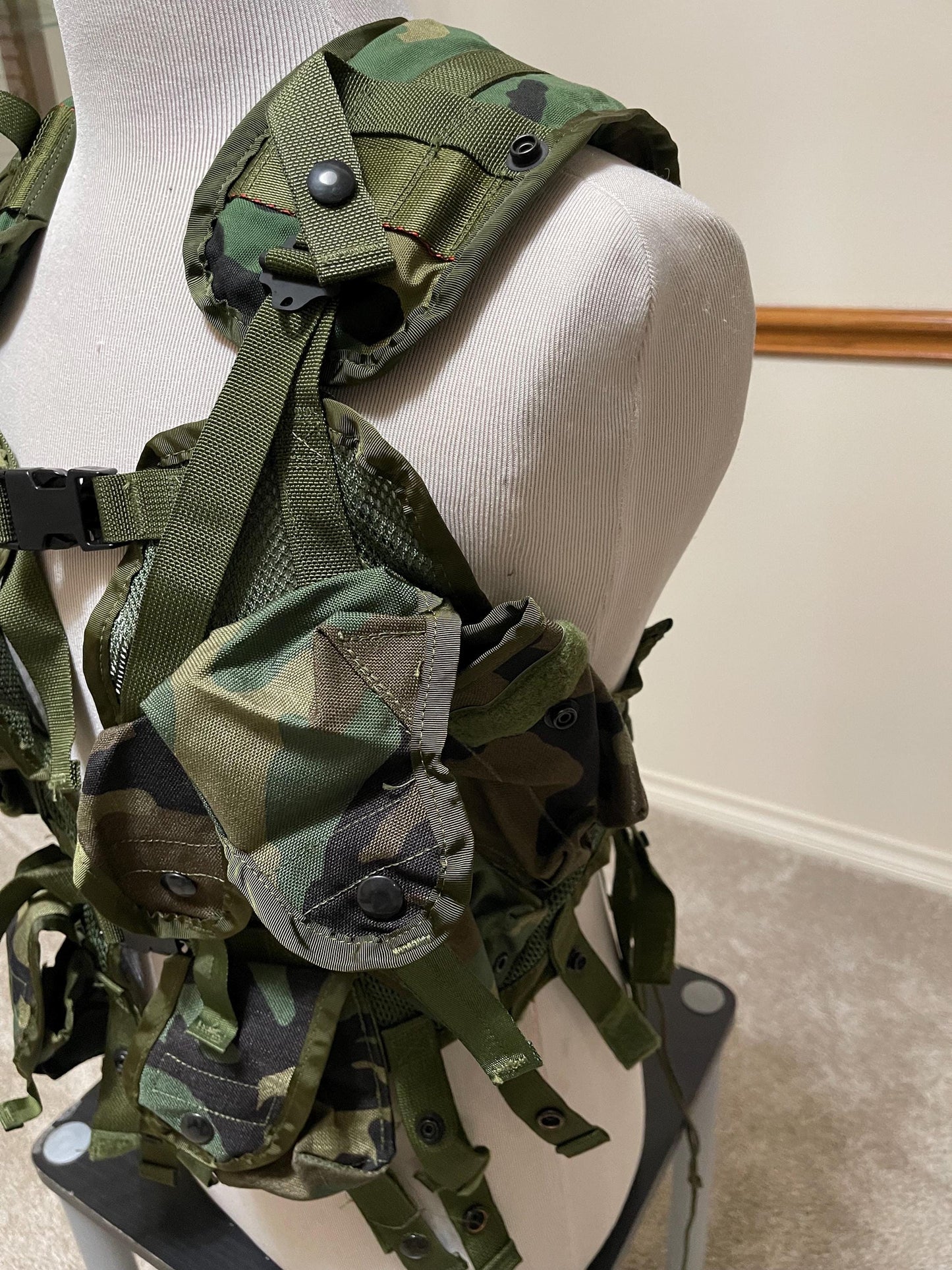 US military woodland camouflage load bearing extended vest Gen 2 new