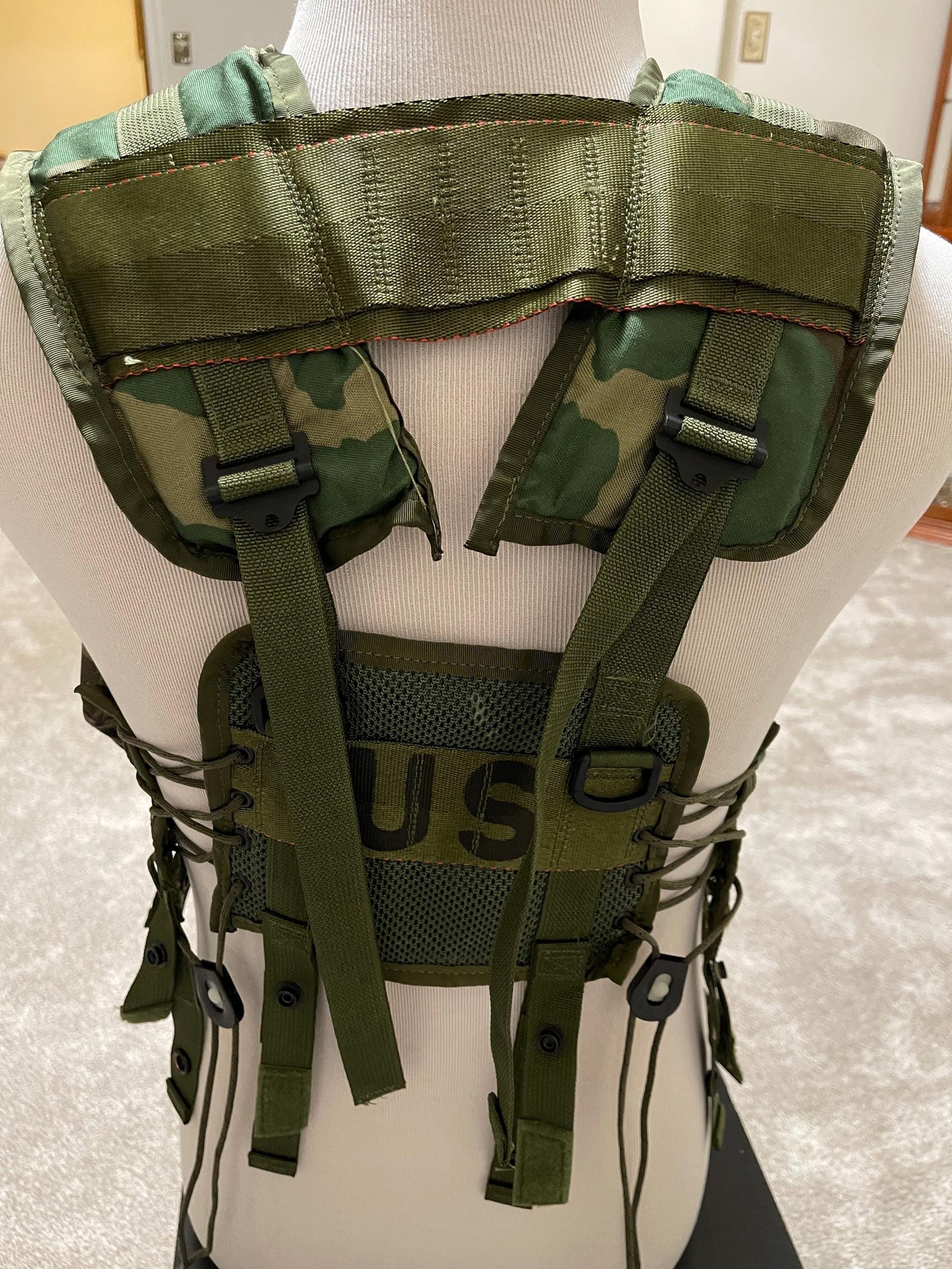 US military woodland camouflage load bearing extended vest Gen 2 new