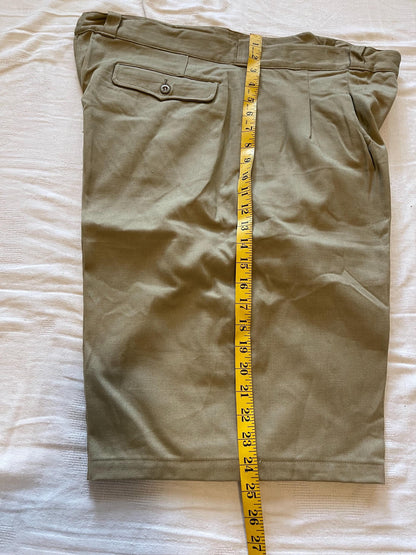 Genuine French Army Vintage Cotton/Twill M1952 Chino Khaki Short In New Mint Condition.