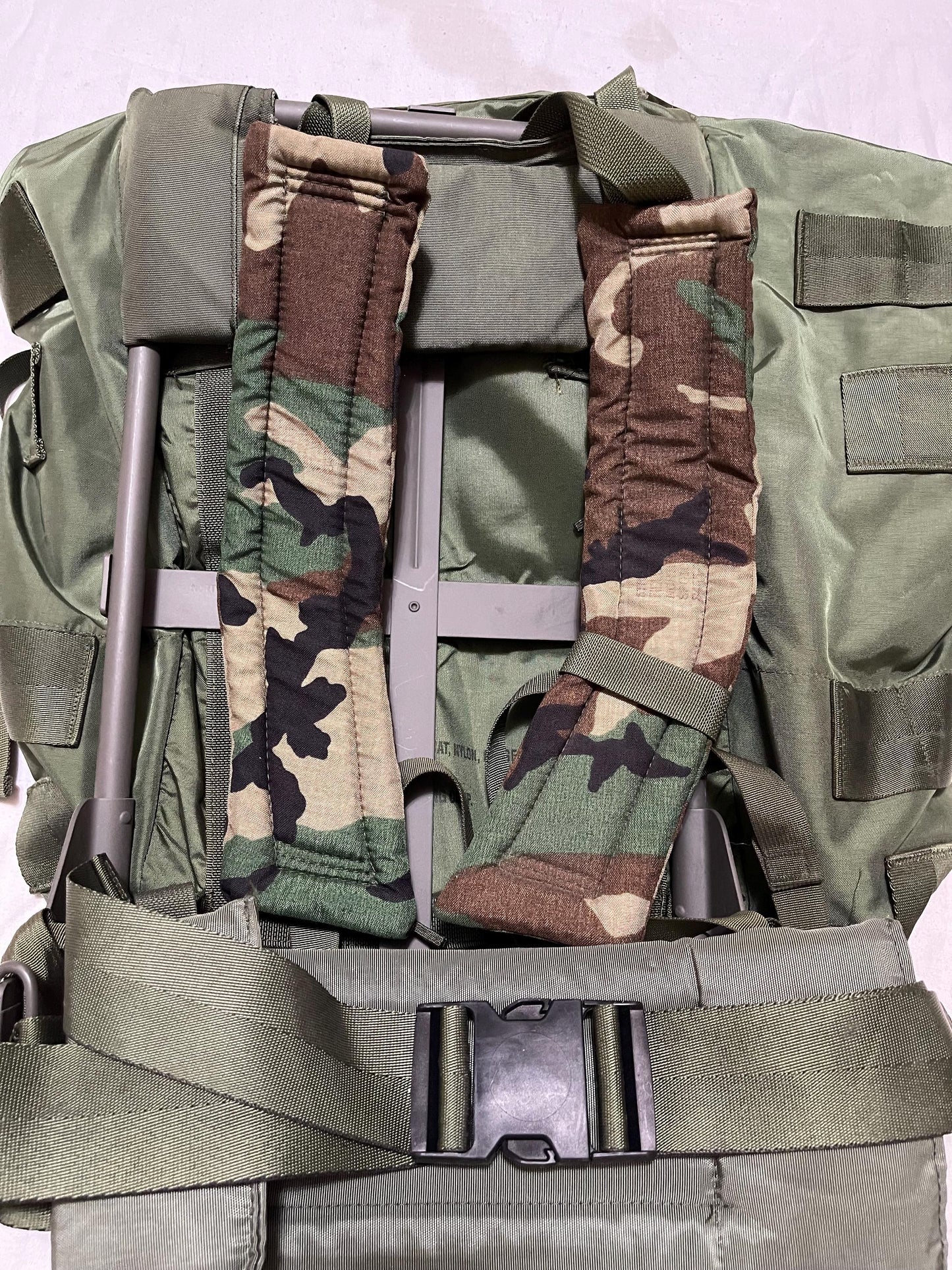 Genuine Vintage Vietnam US Military Large Alice pack complete with frames, shoulder straps and waist belt all original parts