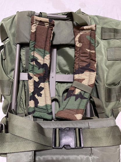 Genuine Vintage Vietnam US Military Large Alice pack complete with frames, shoulder straps and waist belt all original parts