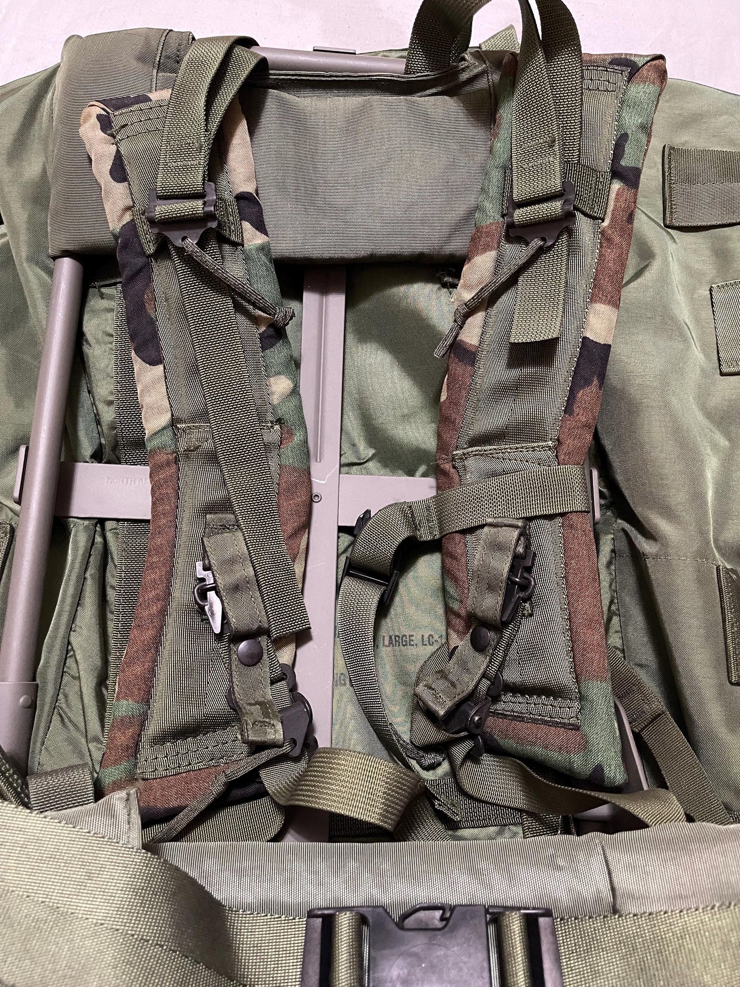 Genuine Vintage Vietnam US Military Large Alice pack complete with frames, shoulder straps and waist belt all original parts