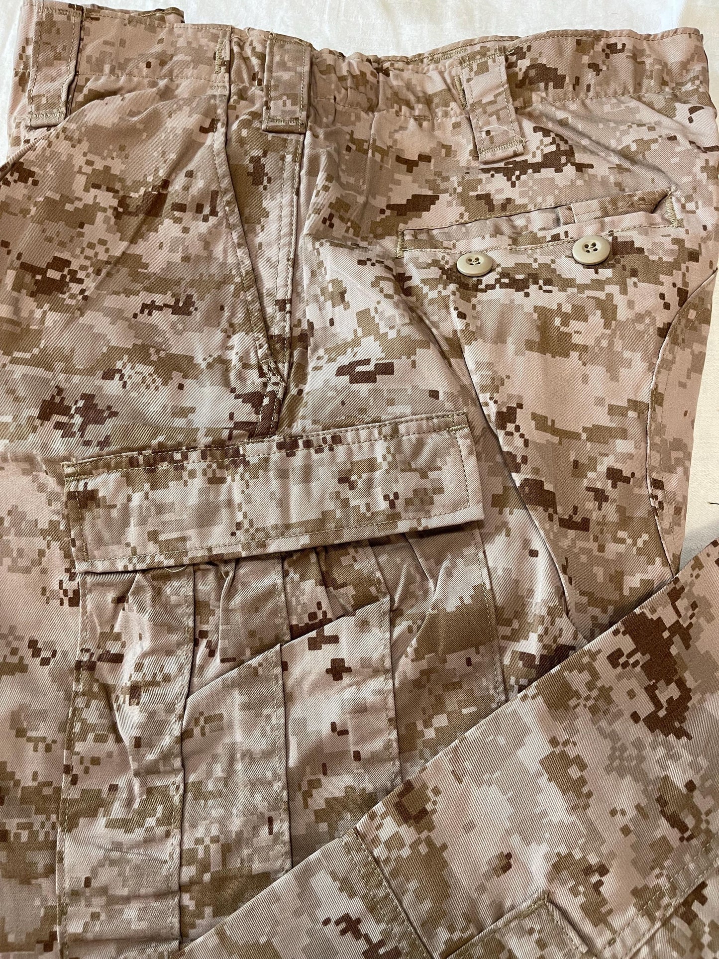 USMC FROG Combat Uniform Ensemble Pants Trouser Desert MARPAT Various sizes.