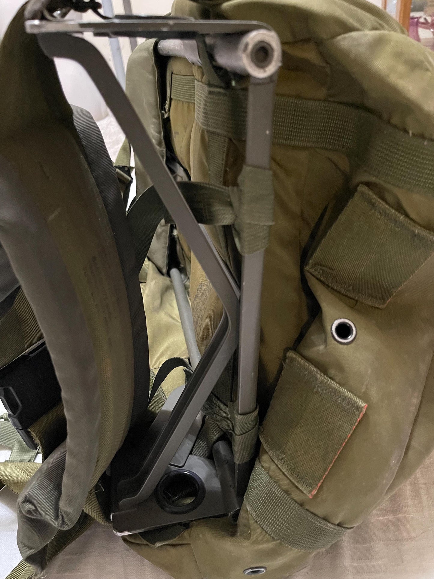 Genuine Vintage Vietnam US Military Large Alice pack complete with frames, shoulder straps and waist belt all original parts