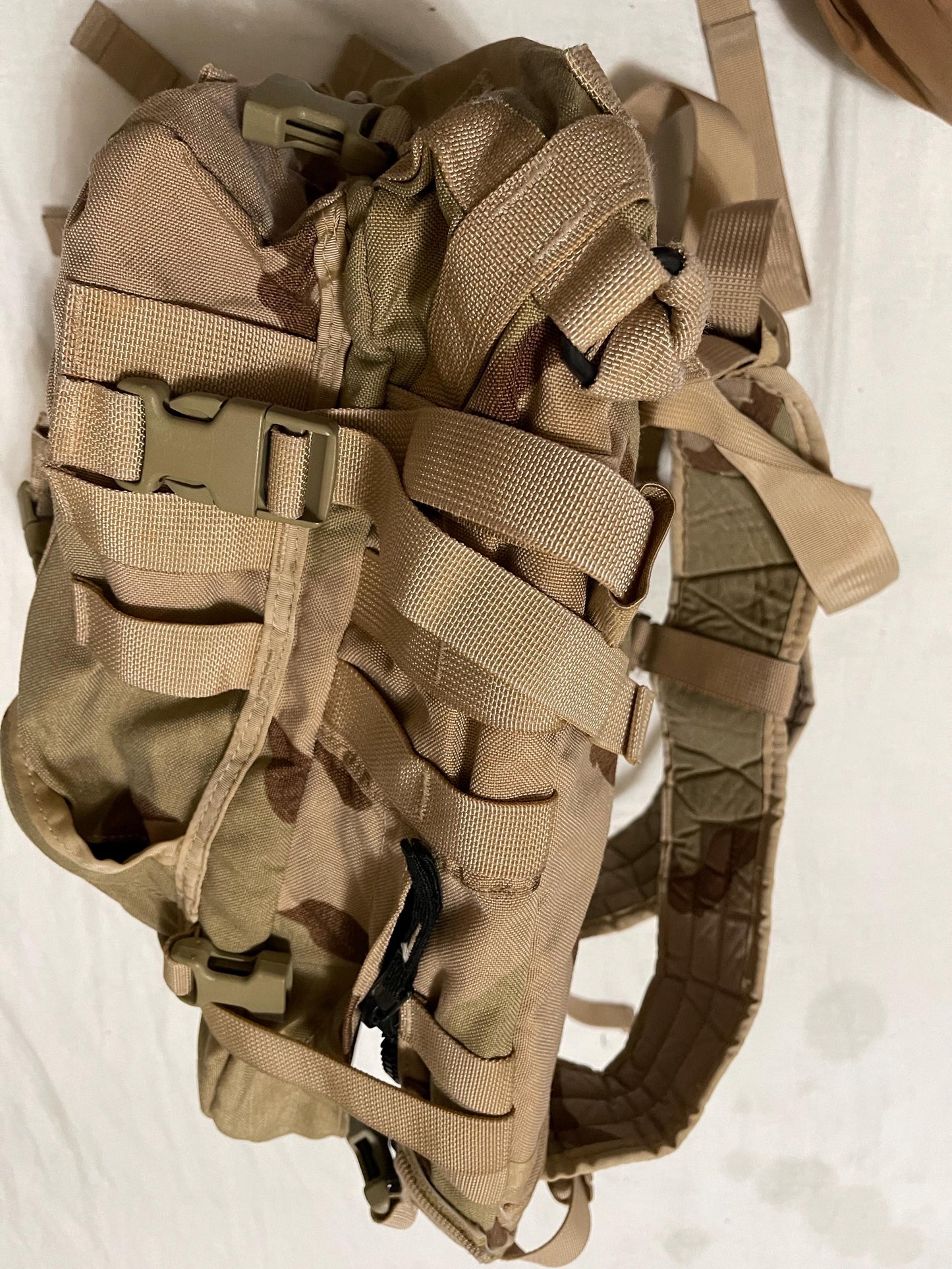 Genuine US Military Gulf war era Desert camouflage 3 days assault pack with soft Pad & hard stiffener  Condition: Very Good.