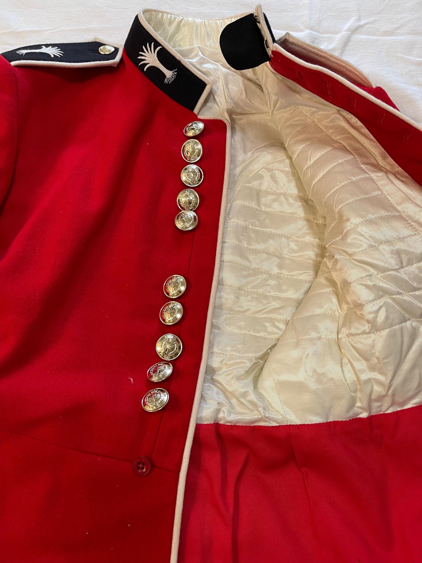Genuine Vintage British Coldstream Guards Men’s Red Ceremonial Tunic New in Mint condition Size Medium.