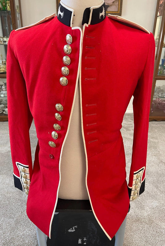 Genuine Vintage British Coldstream Guards Men’s Red Ceremonial Tunic New in Mint condition Size Medium.