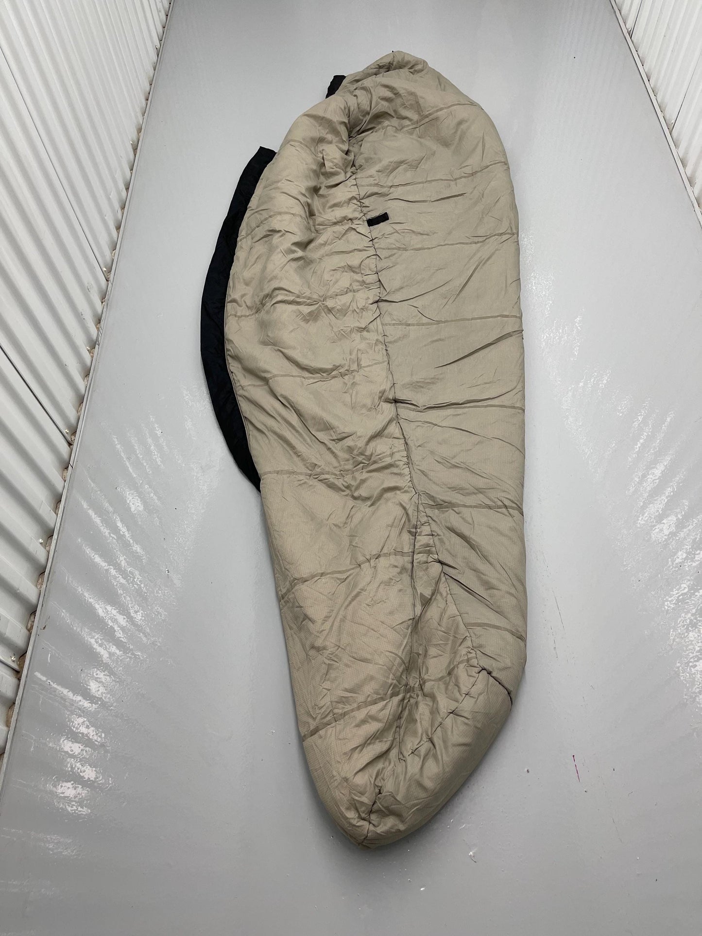 USMC US Marine Military Black Extreme Cold Weather Outer Sleeping Bag NSN:8465-01-608-7503, New .