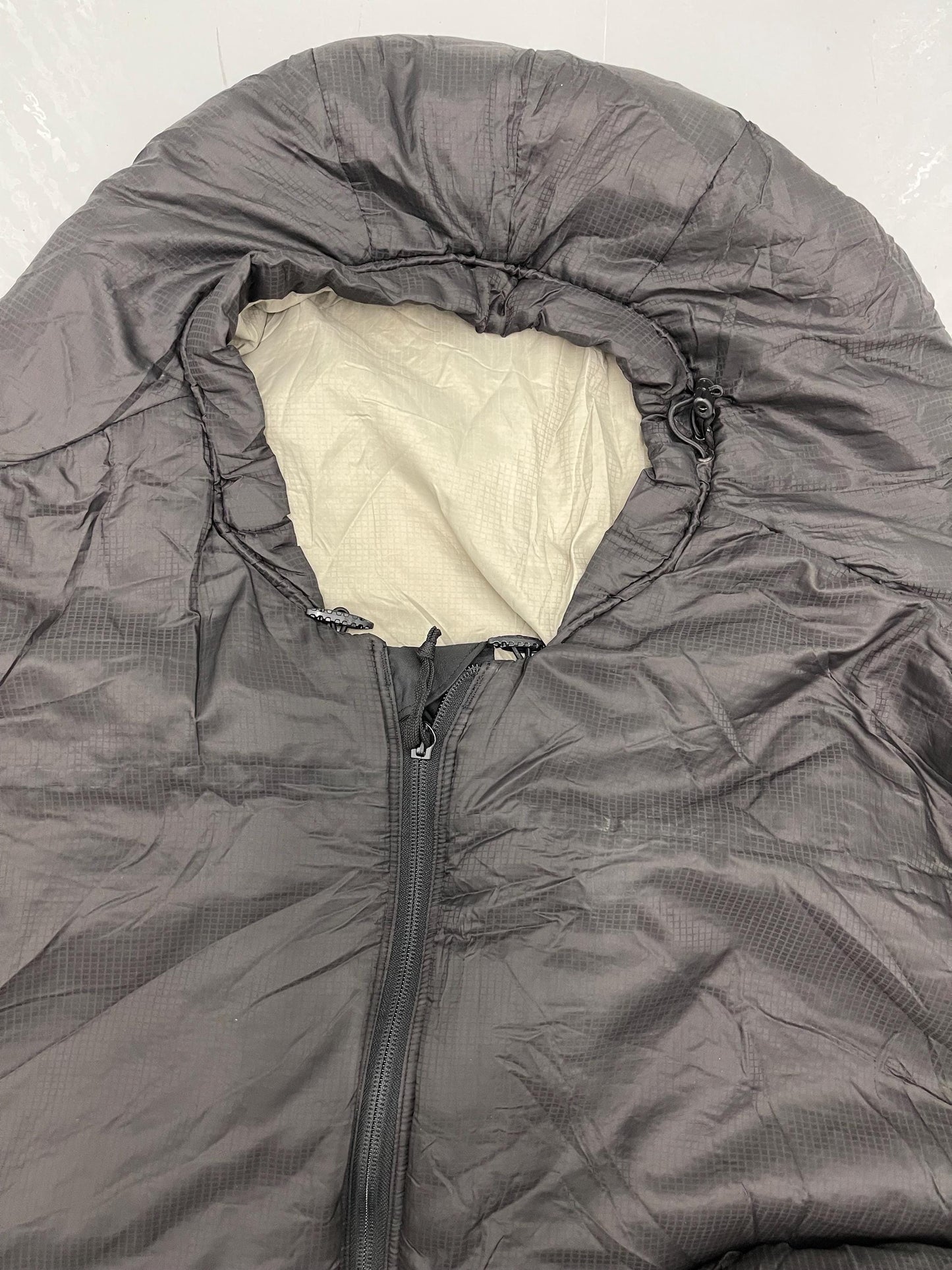 USMC US Marine Military Black Extreme Cold Weather Outer Sleeping Bag NSN:8465-01-608-7503, New .