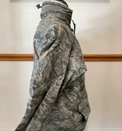Vintage USAF digital ECW Gortex Parka XL long new.