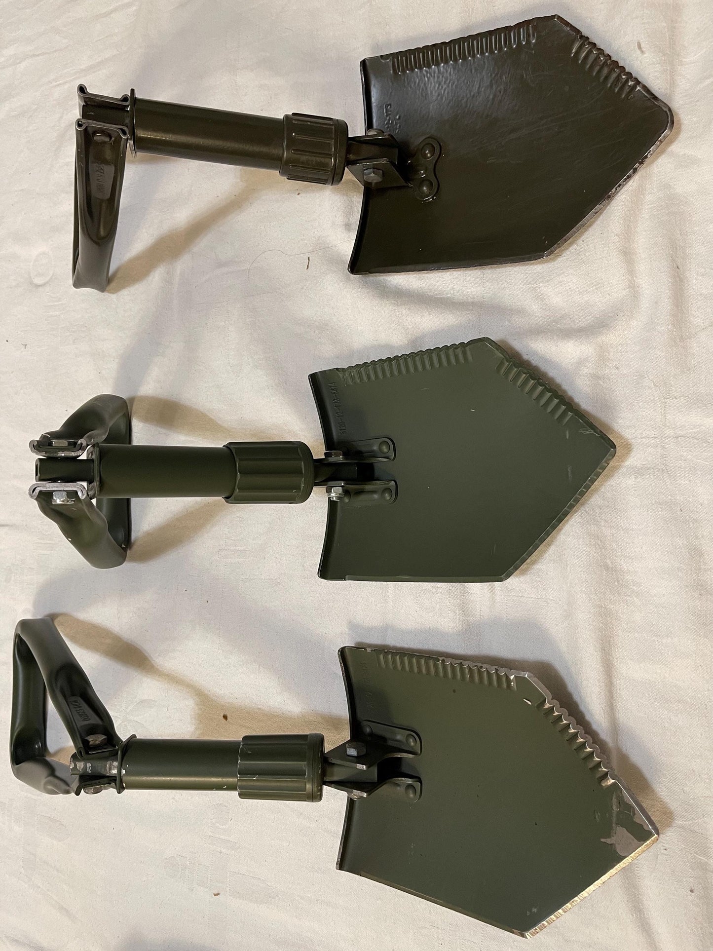 German Military Tri-fold Shovel Entrenching Tool Survival Bund w/ Flecktarn Case